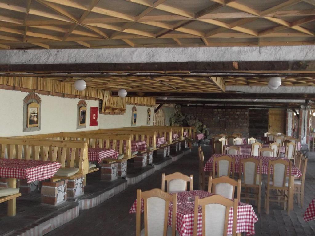 Alfa Hotel Koncarevo Kültér fotó