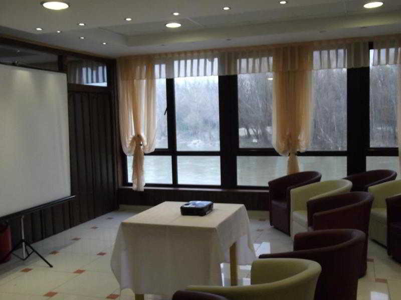Alfa Hotel Koncarevo Kültér fotó